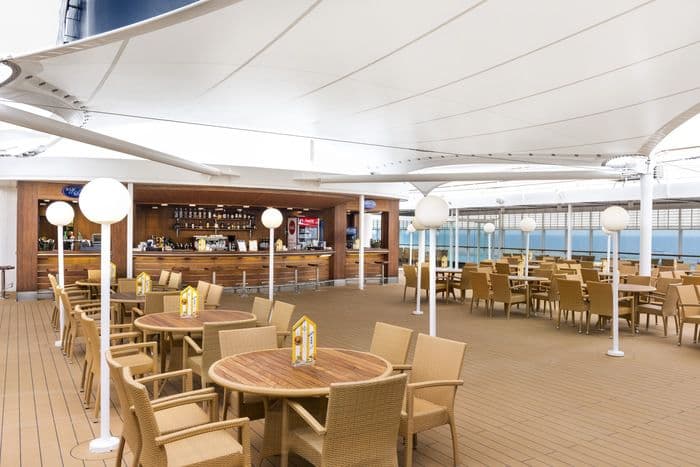 MSC Cruises MSC Sinfonia Bar del Mare 0.jpg